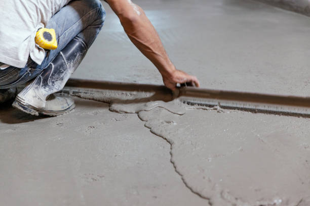Best Best Concrete Contractor  in Flint, MI